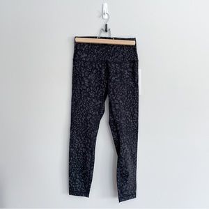 Lululemon | Wunder Under camo deep coal 25” leggings, US 6